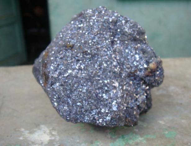 Minerals zinc. Теллурид свинца минералы. Цинковые руды. Свинец руда. Цинк минерал.