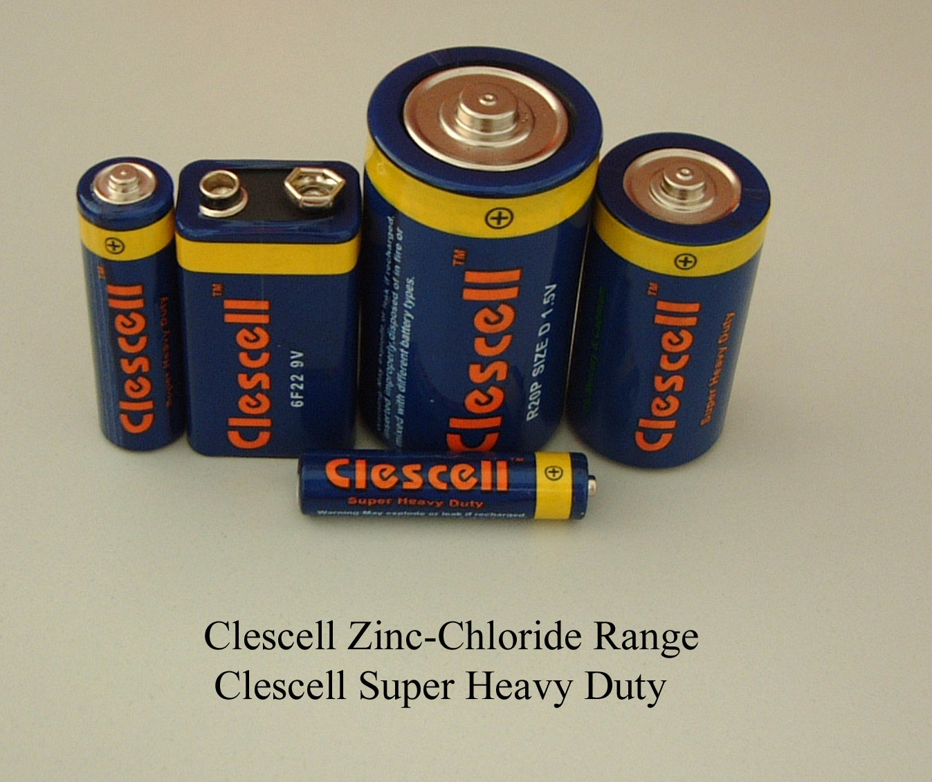 Zinc chloride. Carbon Zinc Battery батарейки. Цинк в батарейках. Цинк из батареек. 1. Угольно-цинковая батарейка.