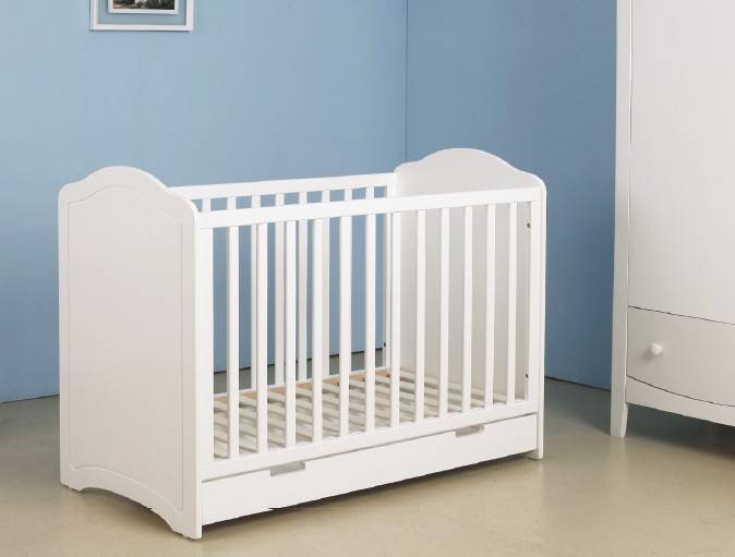 White Solid Pine Baby Crib Cmb032 Zhejiang Cenmax Home Products