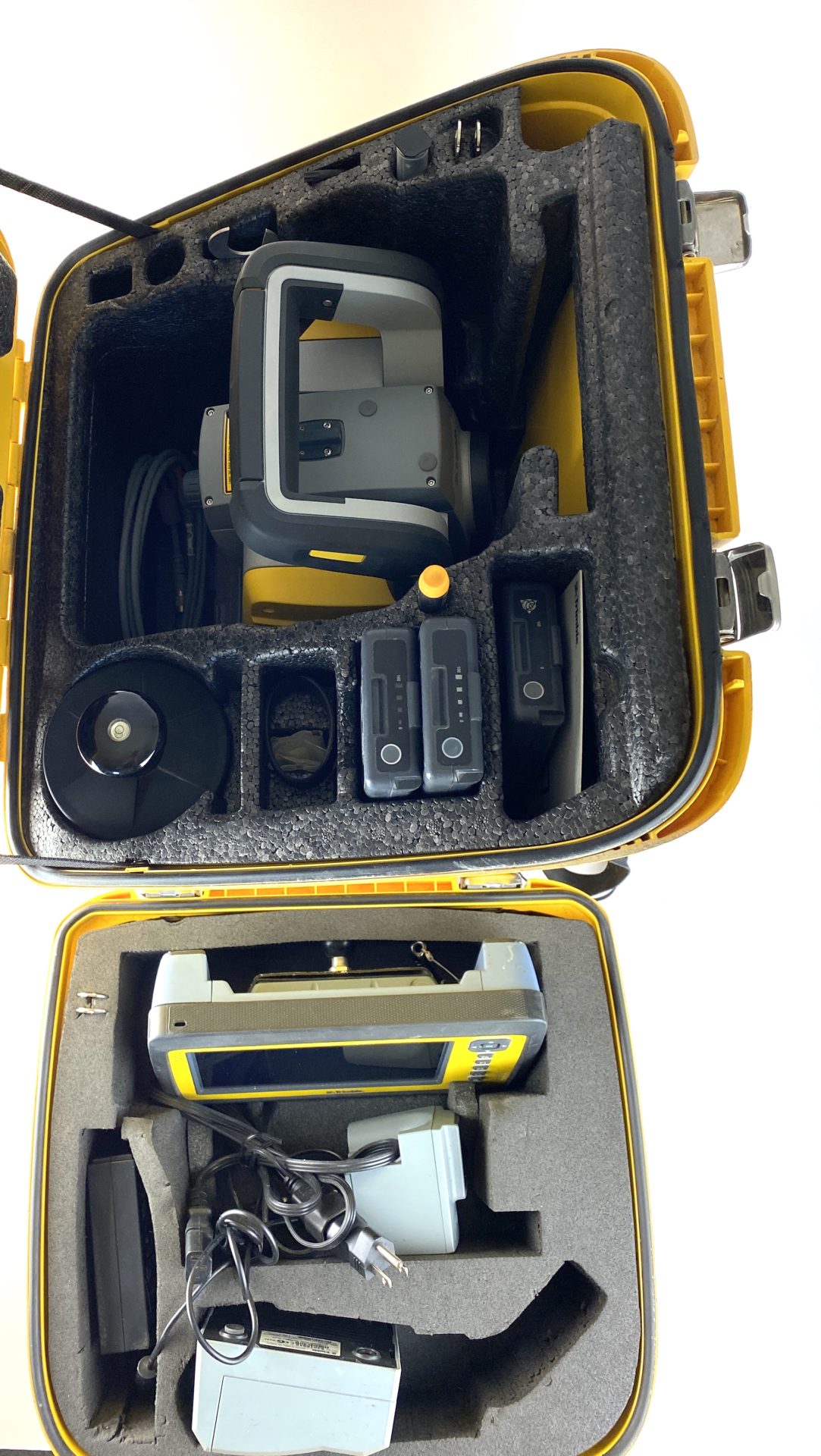 Trimble RTS555 DR STD 5/5 Robotic Total Station Kit ...