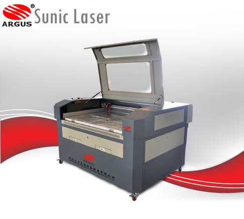 Laser Trophy Engraving Machine - Wuhan Sunic Photoelectricity Equipment ...